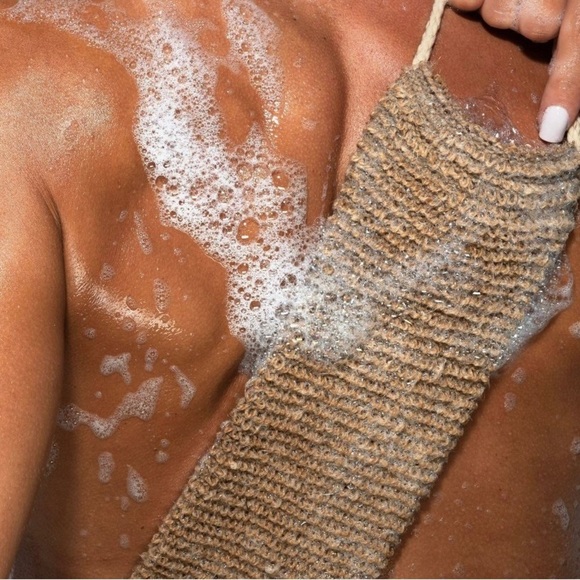 ECOTOOLS EXFOLIATING BACK SCRUBBER (NEW WITH TAGS) - Picture 4 of 8